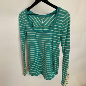 LIKE NEW FREE PEOPLE Women’s long-sleeve